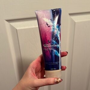Secret Wonderland Body Cream